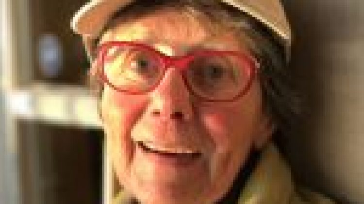 Mme Lucie Truchon