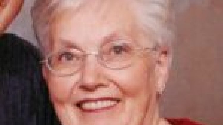 Mme Suzelle Poulin-Carrière