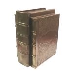 Urnco-Livre-Bronze-750-e1532549120460.jpg