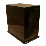 Urne-MDF-noire-e1537464242400.jpg