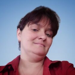 Mme Roxane Lapointe-Petit 1977-2024