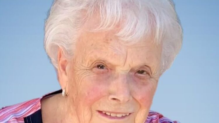 Mme Rita Surprenant-Hébert  1924-2025