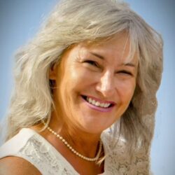 Mme Monique Corbeil 1957-2025