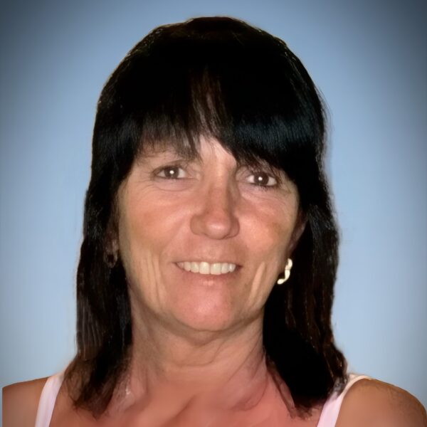barbara-ouellette-carre-complexe-funeraire-lesieur-des-services-complets-e1756222246292.jpg