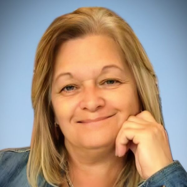 sylvie-tremblay-carre-complexe-funeraire-lesieur-des-services-complets-e1760475679988.jpg